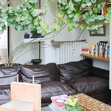 Beautiful Dwelling Overlooking Le Sacre-coeur *